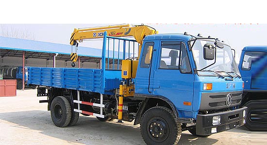 東風(fēng)145隨車吊( 5-8噸吊)