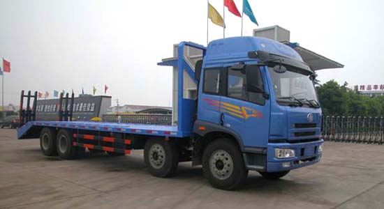 解放前四后八平板運(yùn)輸車